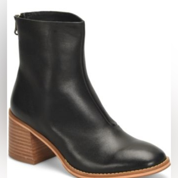 Shoes - KORKS Black Leather Women's Voilet Bootie